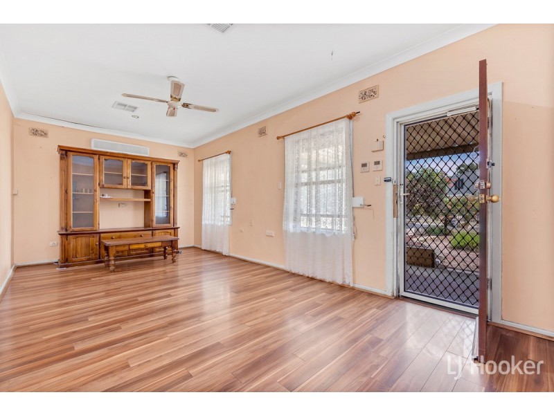 21 Smitham Street, Elizabeth Grove SA 5112