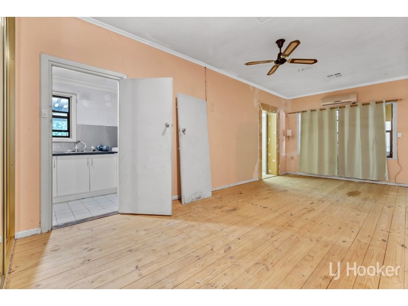 21 Smitham Street, Elizabeth Grove SA 5112