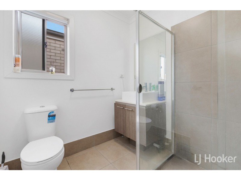 214 President Avenue, Andrews Farm SA 5114