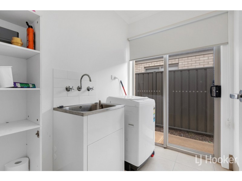 214 President Avenue, Andrews Farm SA 5114