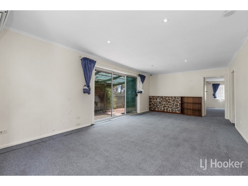 37 St Leonard Crescent, Elizabeth Downs SA 5113