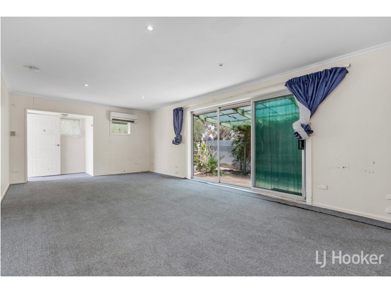 37 St Leonard Crescent, Elizabeth Downs SA 5113