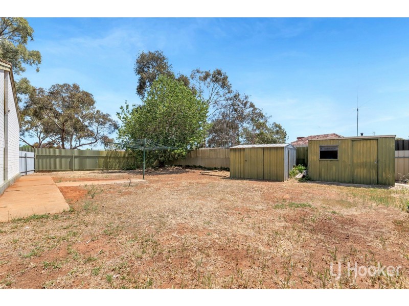 37 St Leonard Crescent, Elizabeth Downs SA 5113