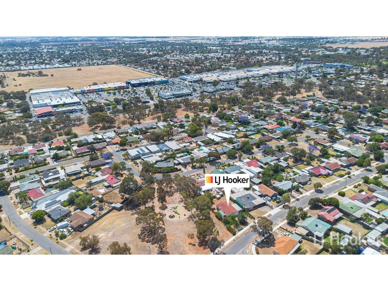 37 St Leonard Crescent, Elizabeth Downs SA 5113