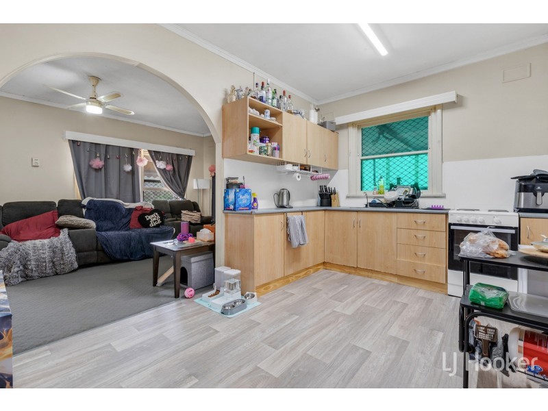 30 Garlick Road, Elizabeth Park SA 5113