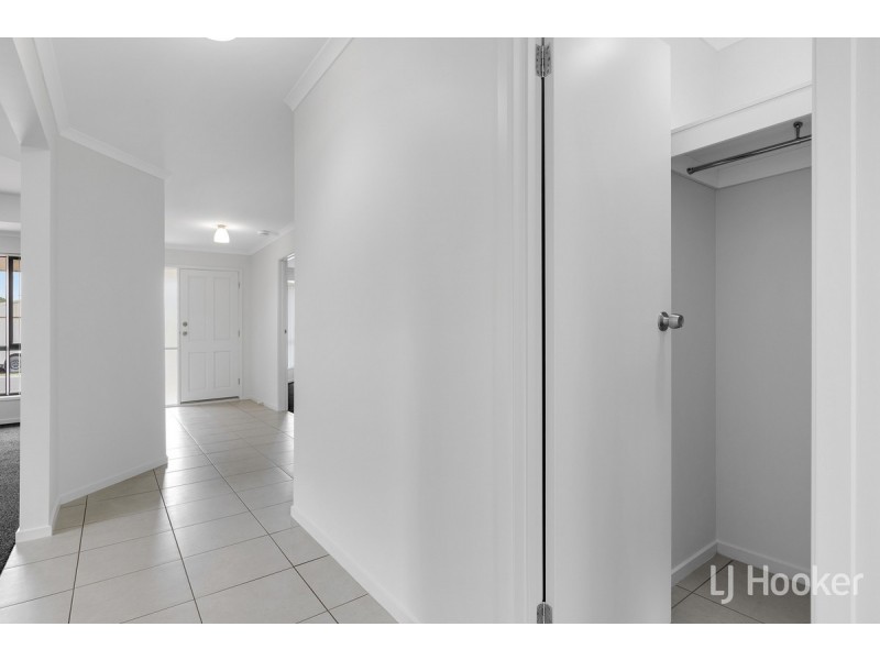 34 Everest Avenue, Andrews Farm SA 5114