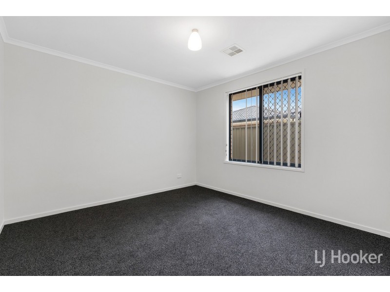 34 Everest Avenue, Andrews Farm SA 5114