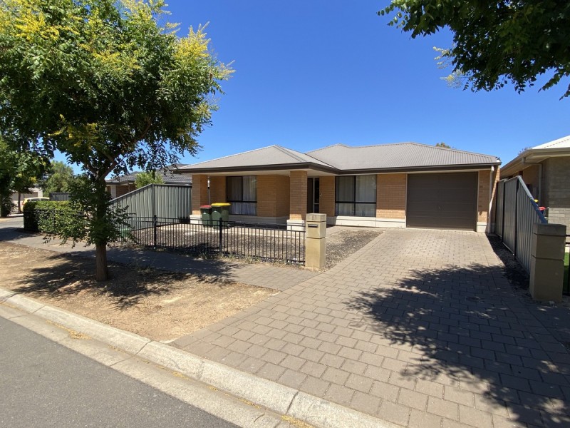 8 Huron Street, Andrews Farm SA 5114