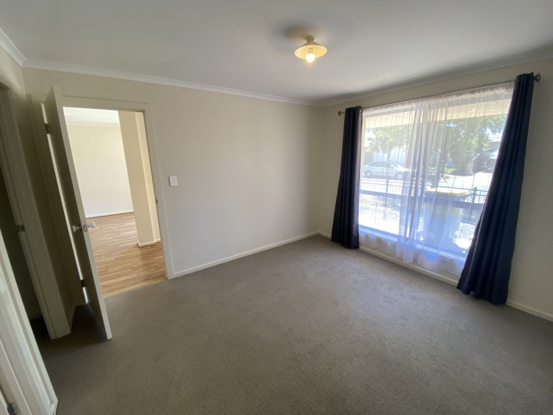 8 Huron Street, Andrews Farm SA 5114