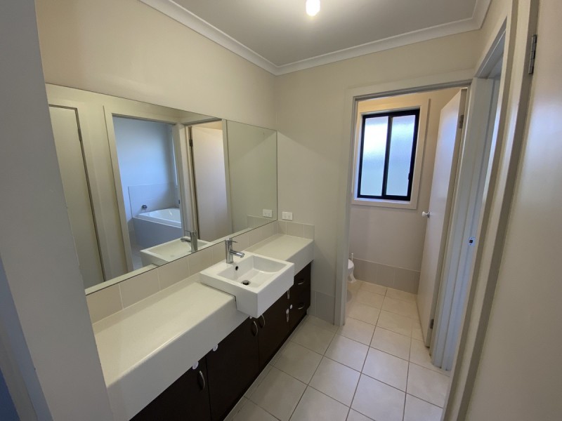 8 Huron Street, Andrews Farm SA 5114