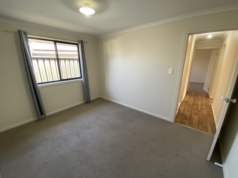 8 Huron Street, Andrews Farm SA 5114