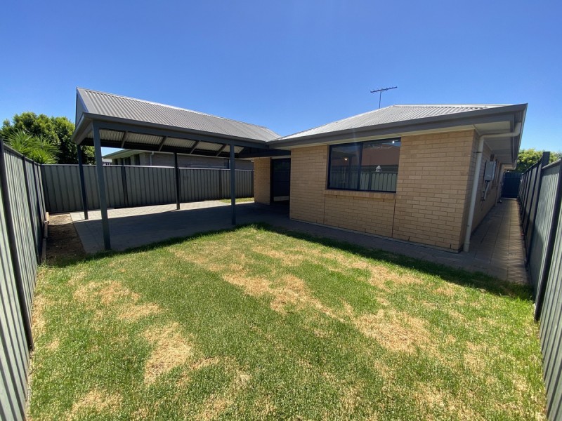 8 Huron Street, Andrews Farm SA 5114
