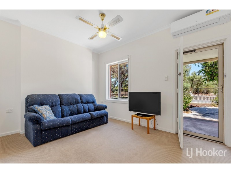 31 Smitham Street, Elizabeth Grove SA 5112