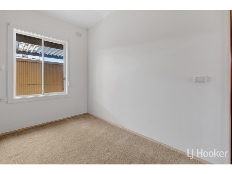 31 Smitham Street, Elizabeth Grove SA 5112