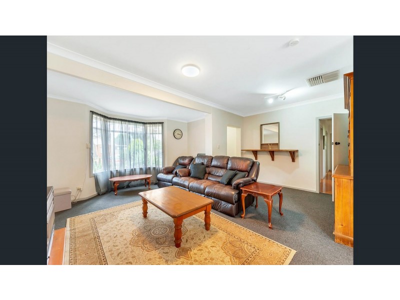 21 Berberis Street, Elizabeth Vale SA 5112