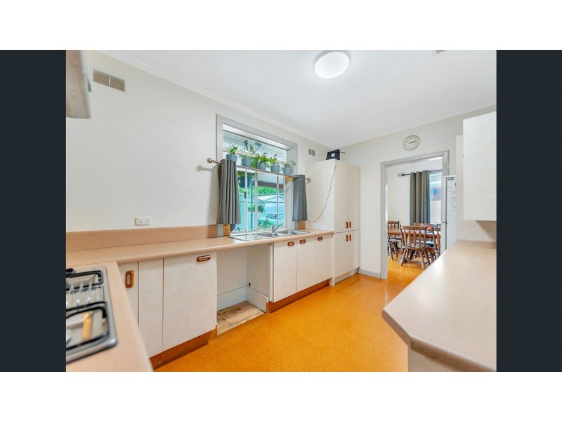 21 Berberis Street, Elizabeth Vale SA 5112