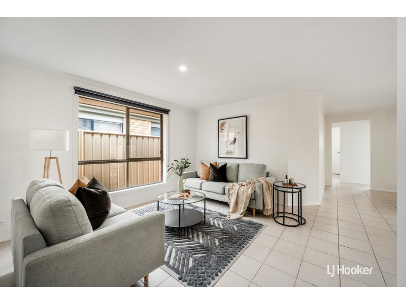 24 Admiralty Circuit, Smithfield SA 5114