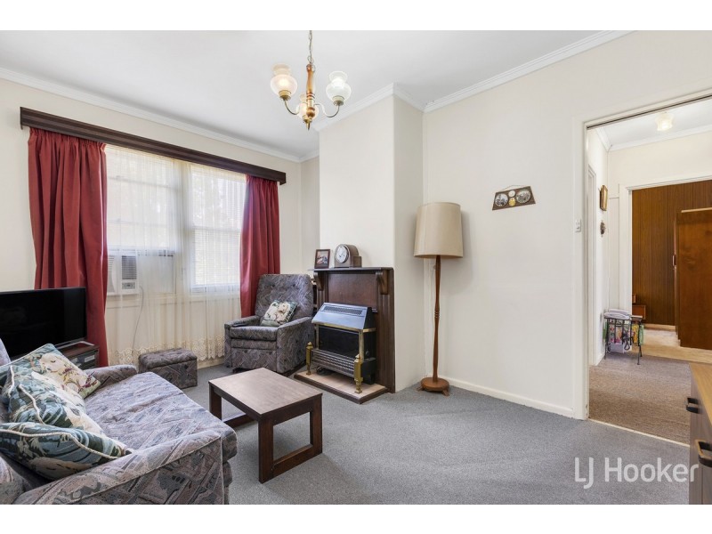 4 Bartlett Street, Elizabeth Downs SA 5113