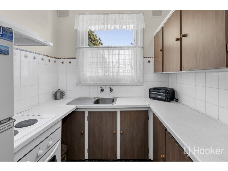 4 Bartlett Street, Elizabeth Downs SA 5113