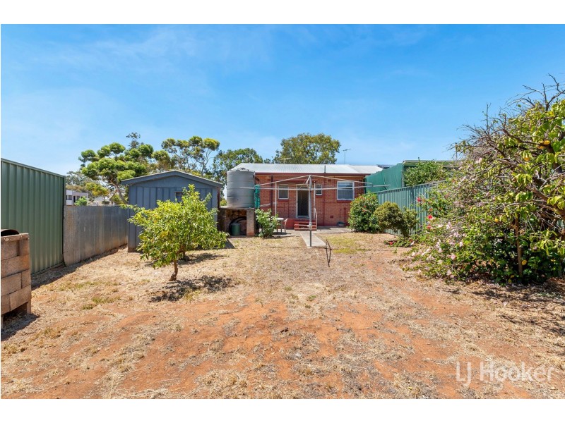 4 Bartlett Street, Elizabeth Downs SA 5113