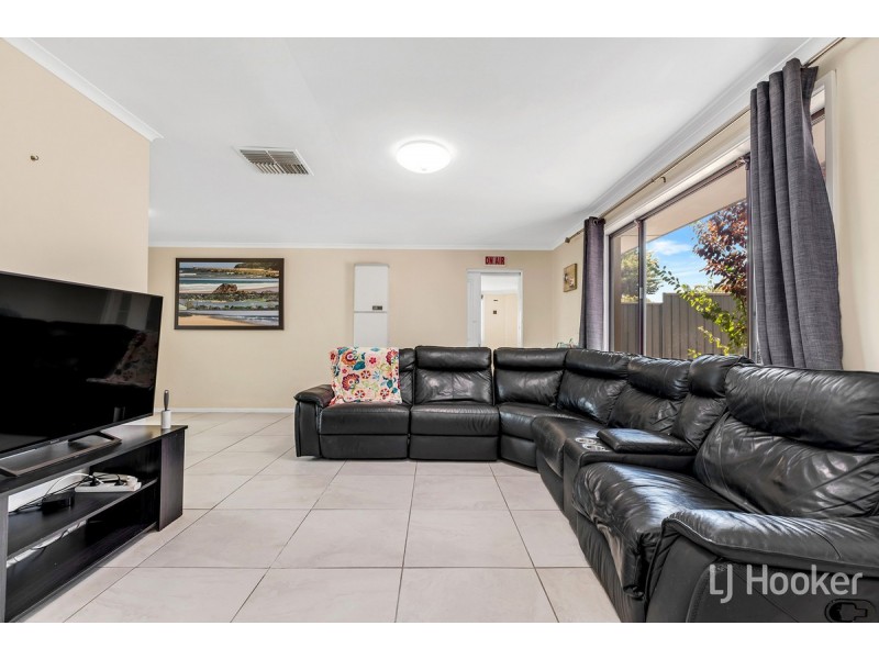 8 Kareda Court, Hillbank SA 5112
