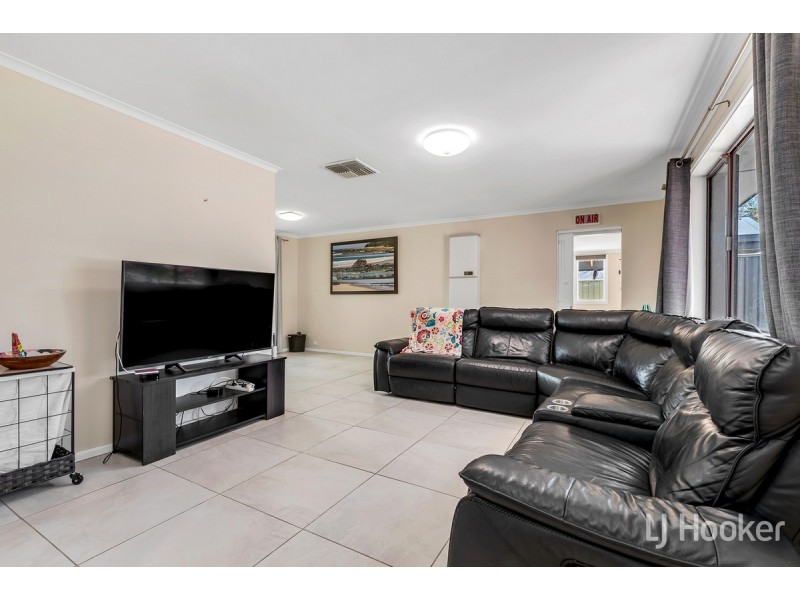 8 Kareda Court, Hillbank SA 5112