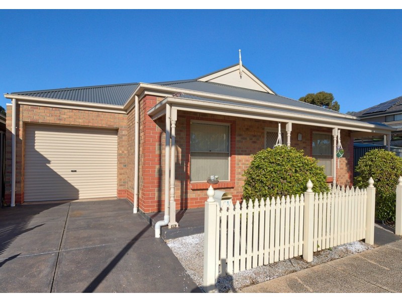 11 Salmon Gum Crescent, Blakeview SA 5114