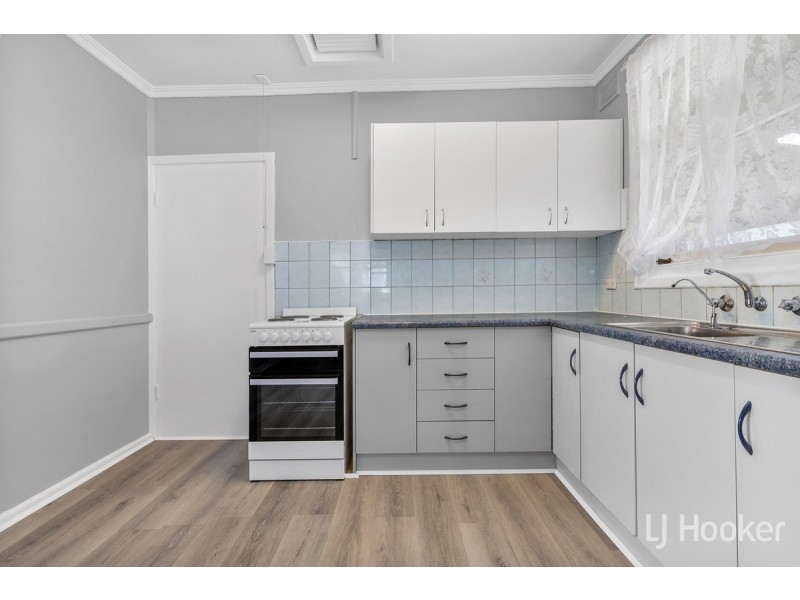 50 Stakes Crescent, Elizabeth Downs SA 5113