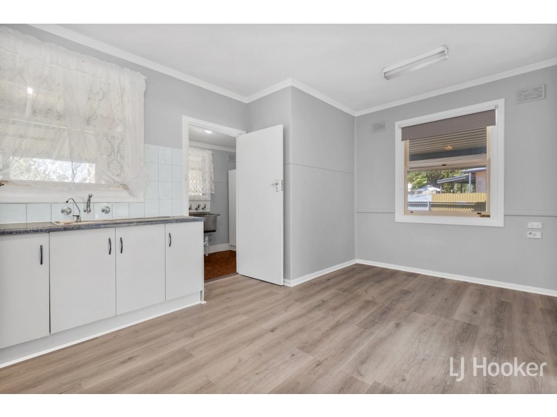 50 Stakes Crescent, Elizabeth Downs SA 5113