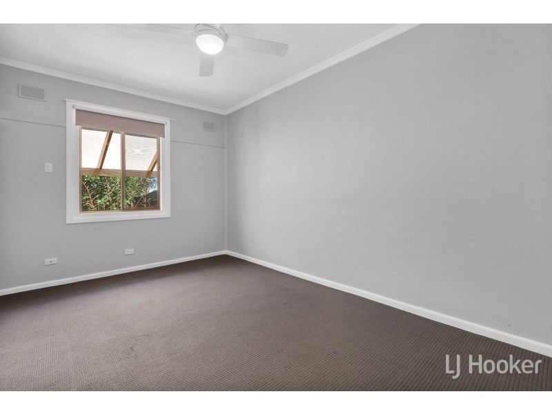 50 Stakes Crescent, Elizabeth Downs SA 5113