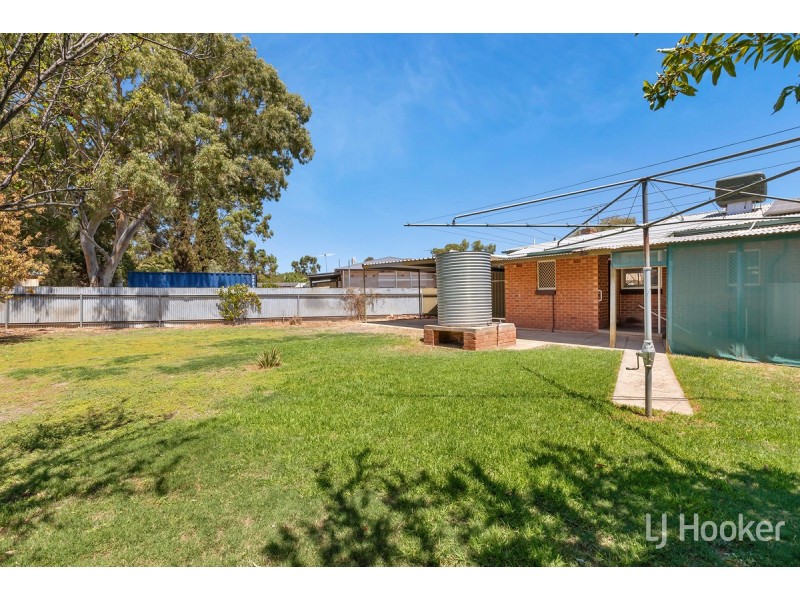 50 Stakes Crescent, Elizabeth Downs SA 5113