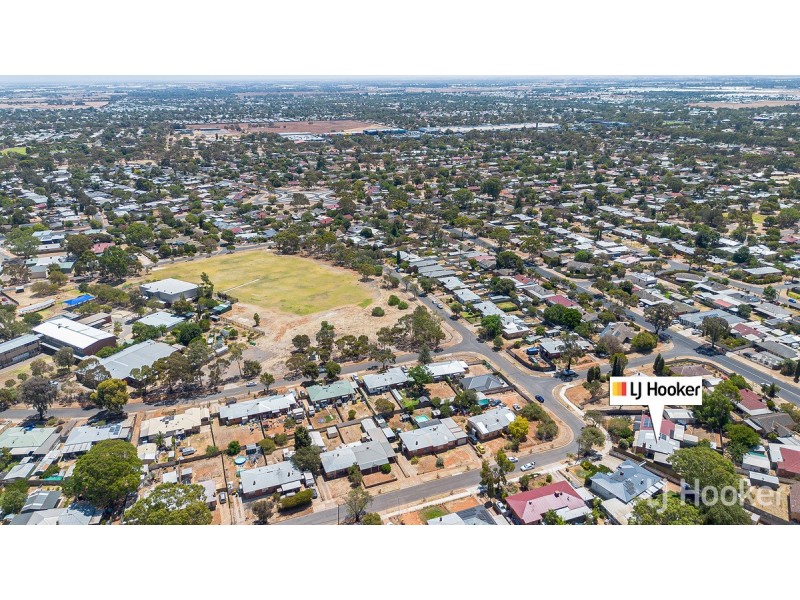 50 Stakes Crescent, Elizabeth Downs SA 5113