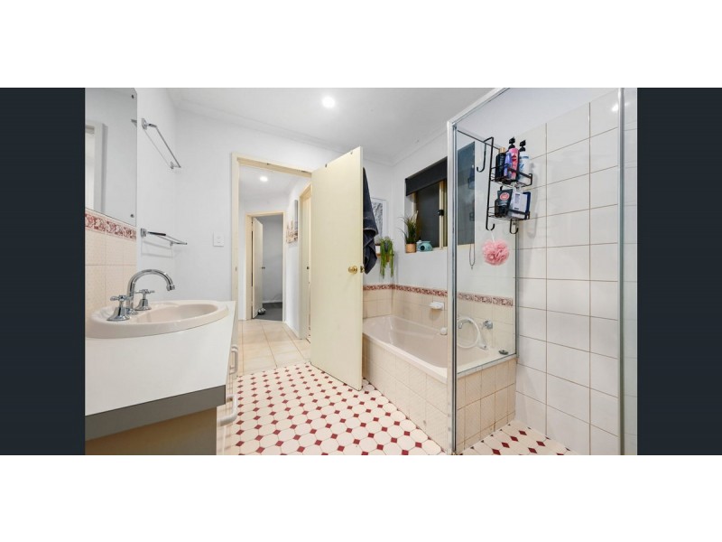 2 Anthony Drive, Hillbank SA 5112