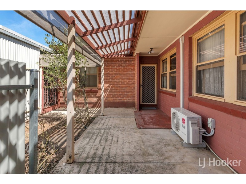 29 Knighton Road, Elizabeth North SA 5113