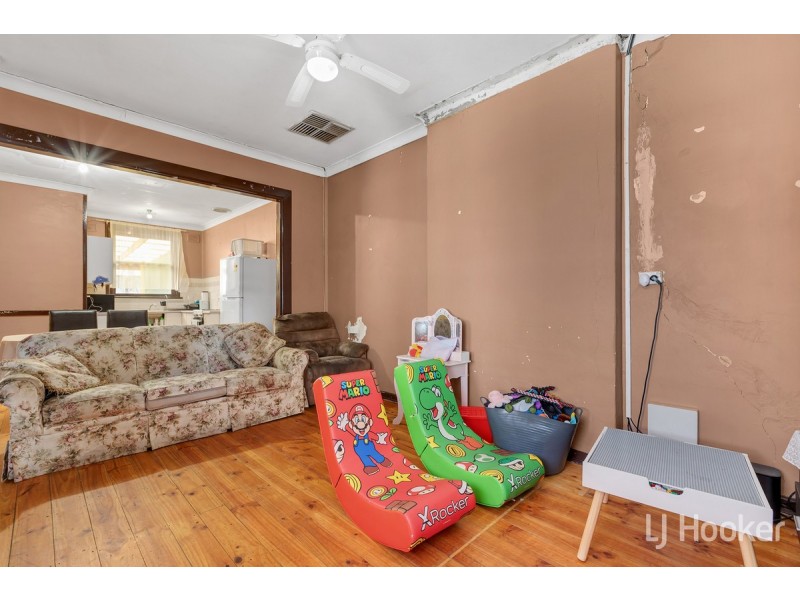 29 Knighton Road, Elizabeth North SA 5113