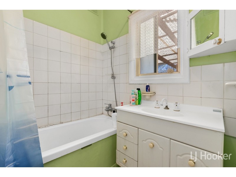 29 Knighton Road, Elizabeth North SA 5113