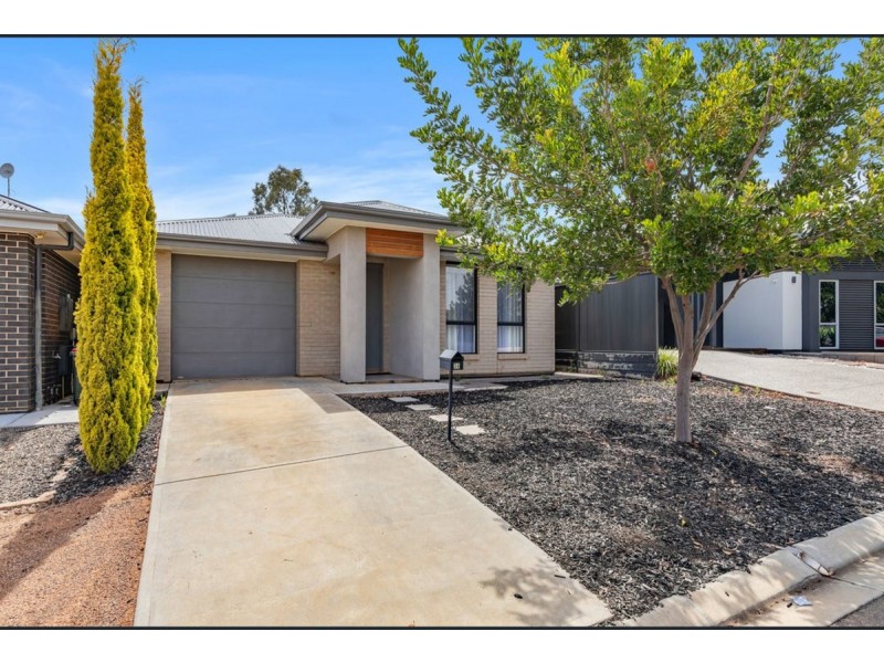 36 Broadwater Place, Blakeview SA 5114