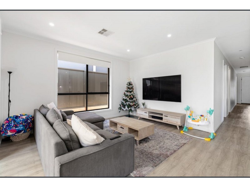 36 Broadwater Place, Blakeview SA 5114