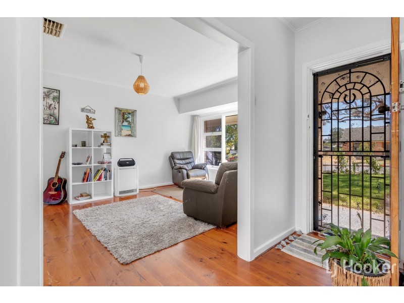 8 Bowood Street, Elizabeth Park SA 5113