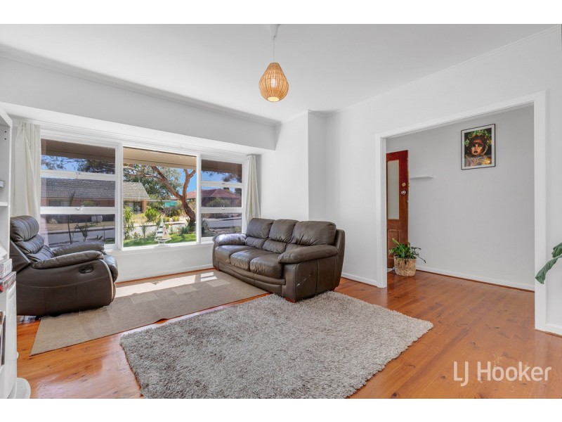 8 Bowood Street, Elizabeth Park SA 5113