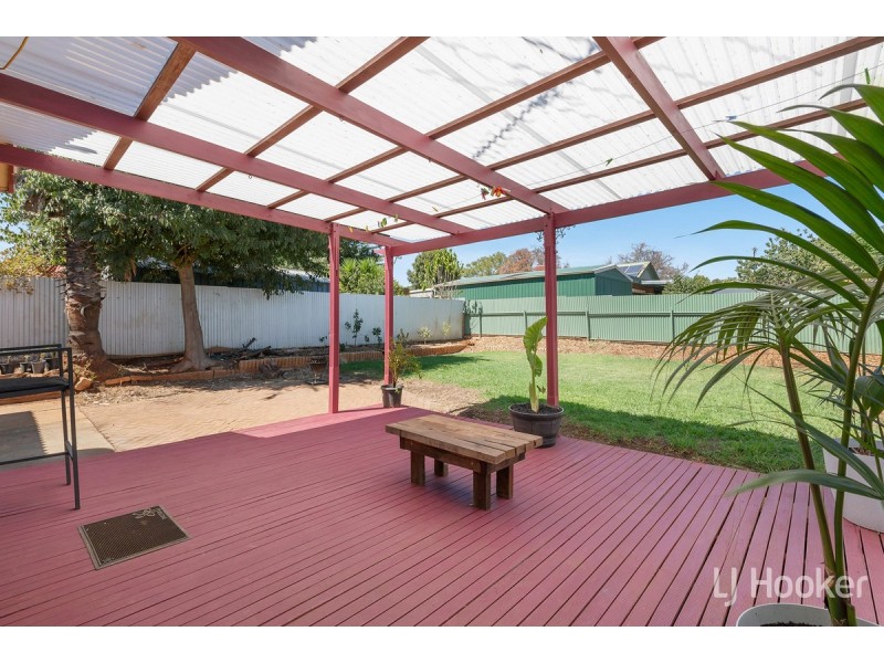 8 Bowood Street, Elizabeth Park SA 5113
