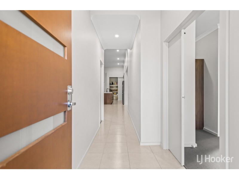 8 Lawder Road, Blakeview SA 5114