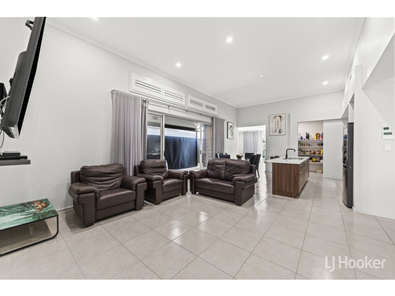 8 Lawder Road, Blakeview SA 5114