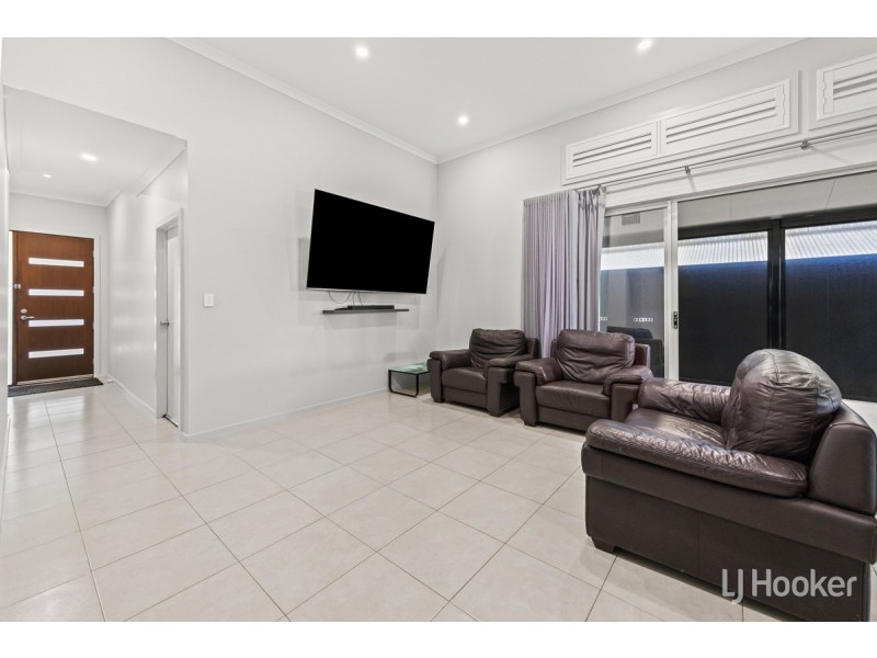 8 Lawder Road, Blakeview SA 5114