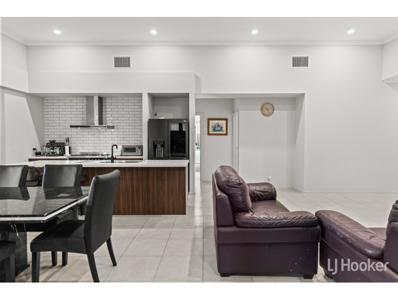 8 Lawder Road, Blakeview SA 5114