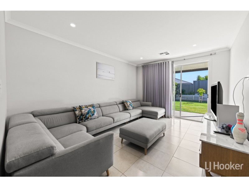 8 Lawder Road, Blakeview SA 5114