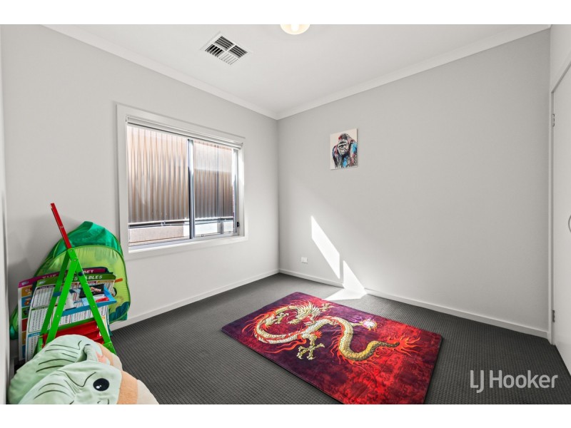 8 Lawder Road, Blakeview SA 5114