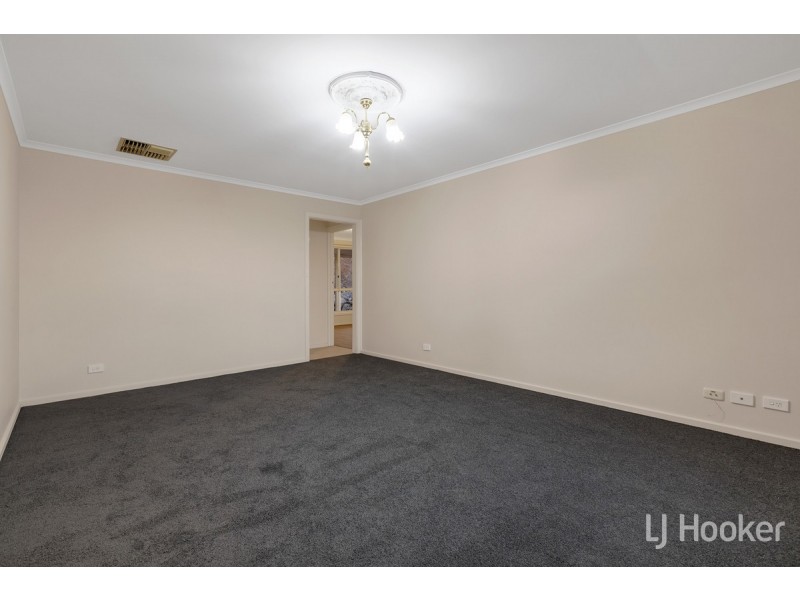 15 Cambridge Terrace, Hillbank SA 5112