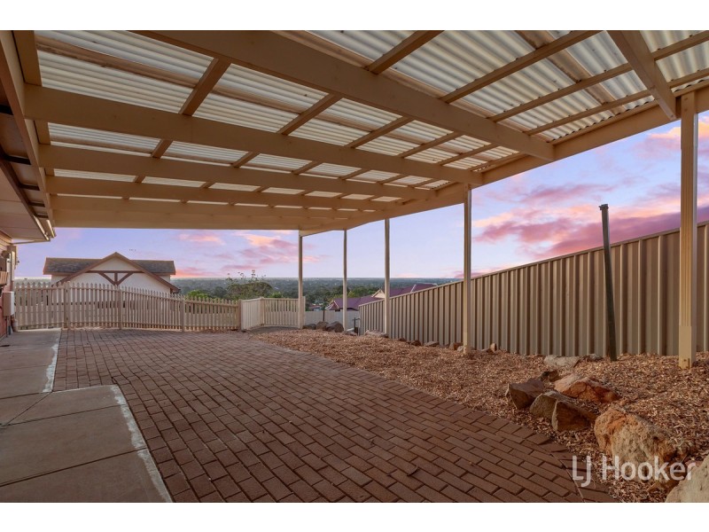 15 Cambridge Terrace, Hillbank SA 5112