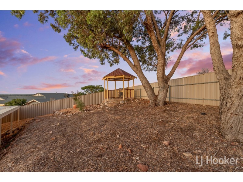 15 Cambridge Terrace, Hillbank SA 5112